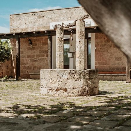 Bio-Agriturismo Masseria La Palombara Salve Eksteriør billede