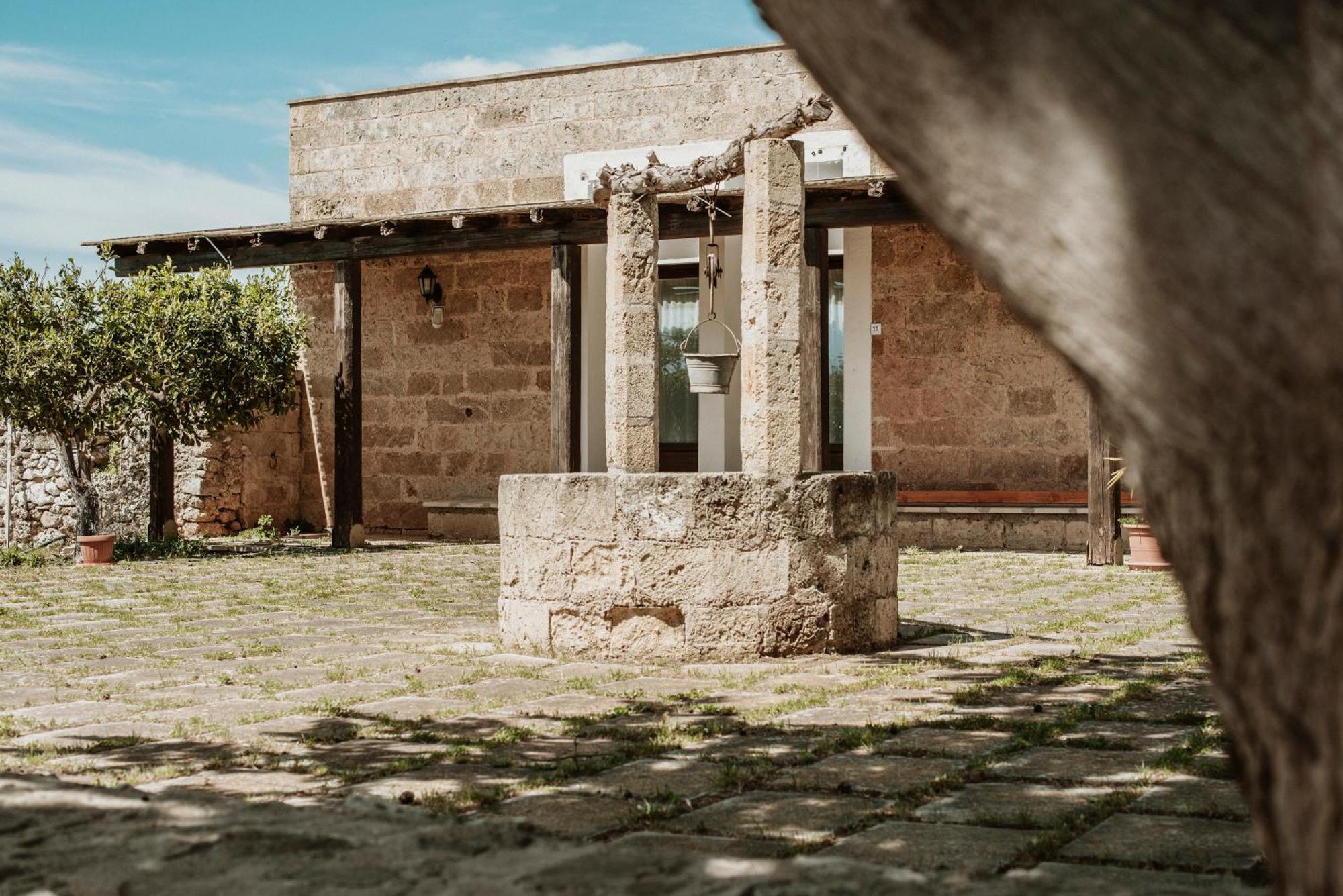 Bio-Agriturismo Masseria La Palombara Salve Eksteriør billede
