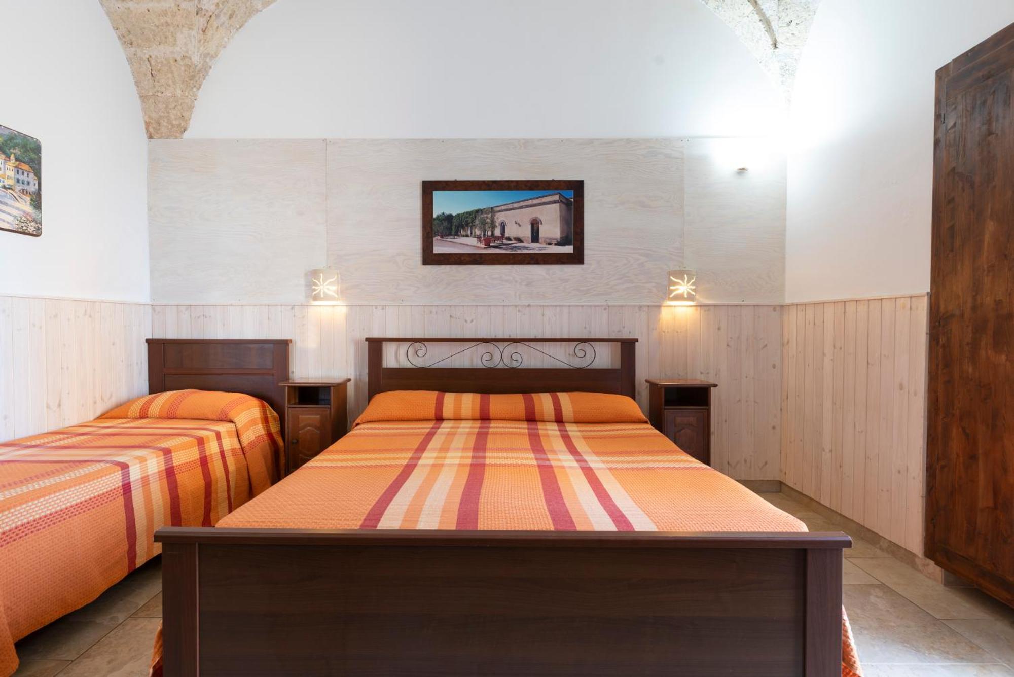 Bio-Agriturismo Masseria La Palombara Salve Eksteriør billede