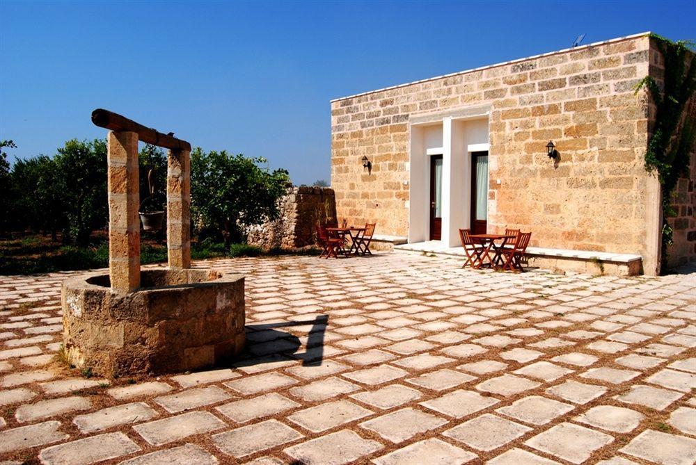 Bio-Agriturismo Masseria La Palombara Salve Eksteriør billede